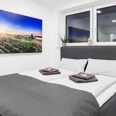 Auszeit Apartment Westend FDH Buitenkant foto